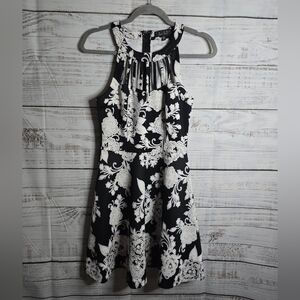 Trixxi Black & White Floral Mini Dress Womans Size Medium